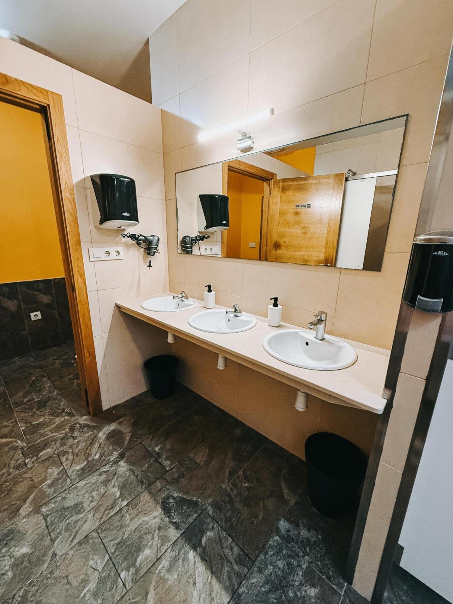 Albergue Lecer Sobrado Porta Dış mekan fotoğraf
